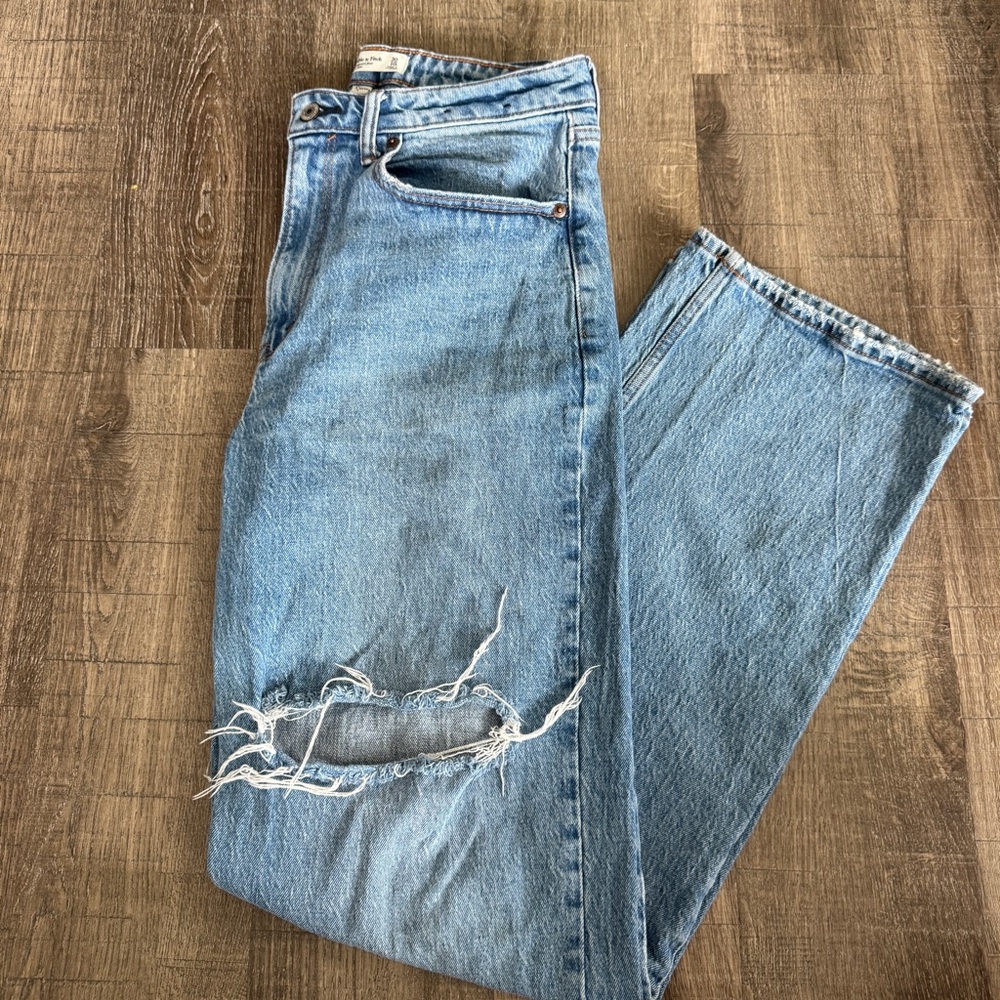 Abercrombie & Fitch 90’s Relaxed Curve Love Jeans